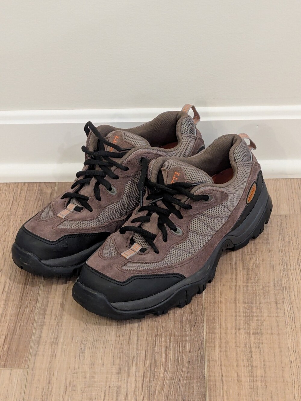 L.L.Bean Women's Trail Hiking Shoes Size 9 M Brown Ventilated Outdoor Sneakers